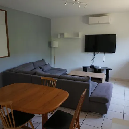 Pleasant House Close To Vakantiehuis