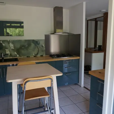 Vakantiehuis Pleasant House Close To *